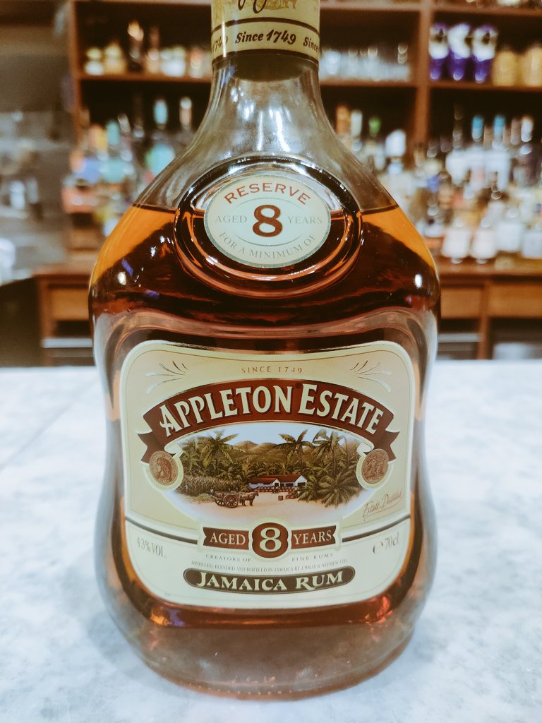 Happy Tuesday guys - I've written a thing, namely a review for Appleton 8 Y.O. - enjoy and I welcome your feedback and any questions you might have.  Click on the link to the article on our Facebook page

facebook.com/31032759982582…

#rum #rumreview #londonbars #cocktails #Appleton