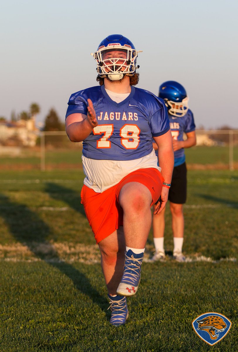 Joe_roswell's tweet photo. We back at it! 😤 
2021 Varsity - Practice  3/1/21
More images -->https://t.co/vMXzi4qbkv
#OutWorkEveryone @KHSJagsFootball @CoachKuhnlenz https://t.co/4sYHQBh8fl