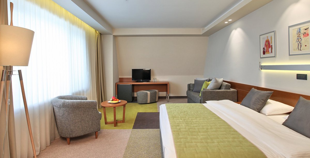 MONAhotel's tweet photo. Pravi odmor u srcu Zlatibora 💛🌲 https://t.co/oPlzN5YWhq