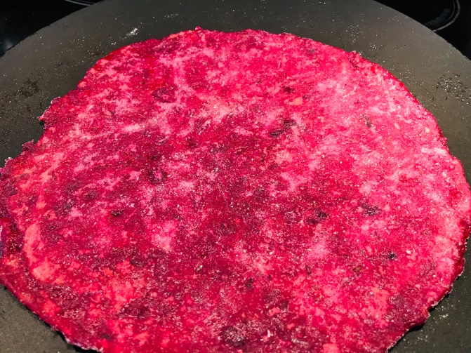 MohuaCares's tweet photo. Delicious choley full of protein and beetroot paranthas high in folate,potassium,iron,vitamin c. Love this vegetarian combination 😋😊enjoy friends n trying making it very healthy .
#indianfood #delicious #vegetarian 
#beautiful #Colours https://t.co/w6BxZcIEF3