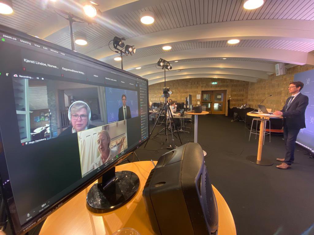 GryRabe's tweet photo. As we enter 2nd year of pandemic @NorwayMFA thought it essential to tighten dialogue #DigitalLearning #knowledgesharing with embassies on #DevelopmentCooperation. 160+ employees from🌍🌎🌏 interacted with Minister @dagiulstein and colleagues on #oceans #covid19 #multilateralism https://t.co/QxYgldSwmR