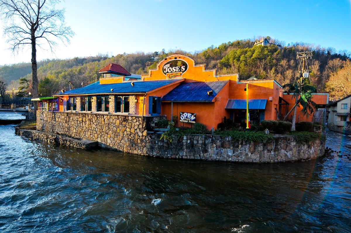 Welcome to No Way Jose’s, we start serving the best Mexican food in #Gatlinburg starting at 11:00 am