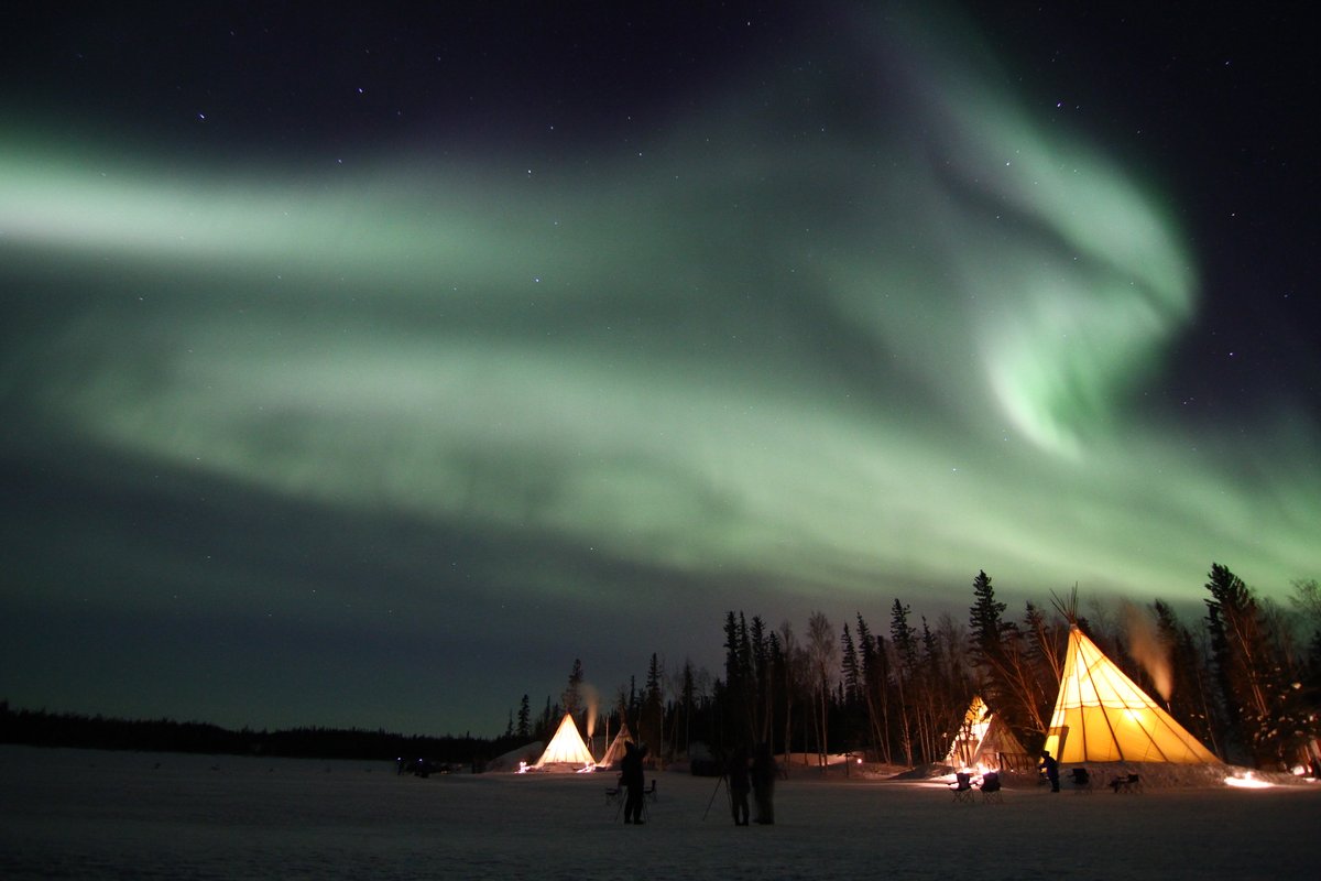 DAILY AURORA FLASHBACK
📷Photo Taken: 3rd March 2011

-----------
#AuroraVillage20Years #VirtuallyYours #DestinationIndigenous #spectacularnwt #explorecanada 
----------
