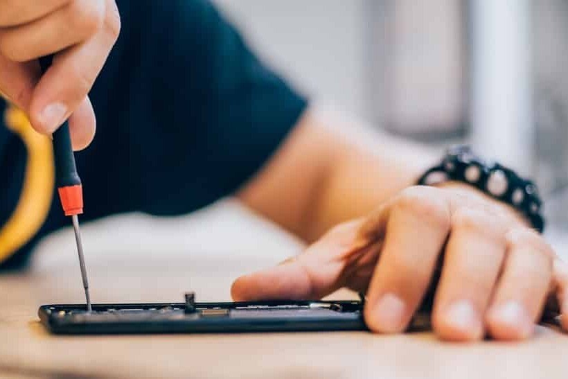 El "derecho a reparar" se impone en la Unión Europea: tu tele o tu frigorífico deberían durarte al menos 10 años xataka.com/p/231757