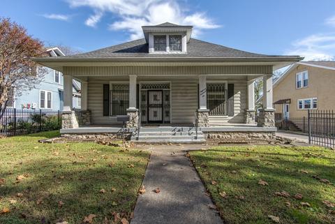 AdamicJulie's tweet photo. Doesn't this look like a fun project?  #AllThingsRealEstate #AlwaysLookingForOurNextProject #IBuyHouses #WeSolvePropertyProblems https://t.co/RJc82MKL88 https://t.co/K5v5w4x9Rt