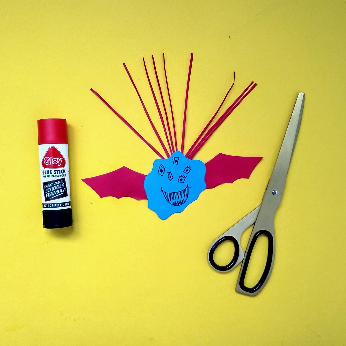 TheLightbox's tweet photo. Get your little ones ready to go #backtoschool with this fun pencil topper activity. We've made a monster but you can make anything you like using this easy step-by-step guide. Read our #Createathome blog here https://t.co/qfIOZcqjVk
#Museumfromhome https://t.co/WGyHFGcenX
