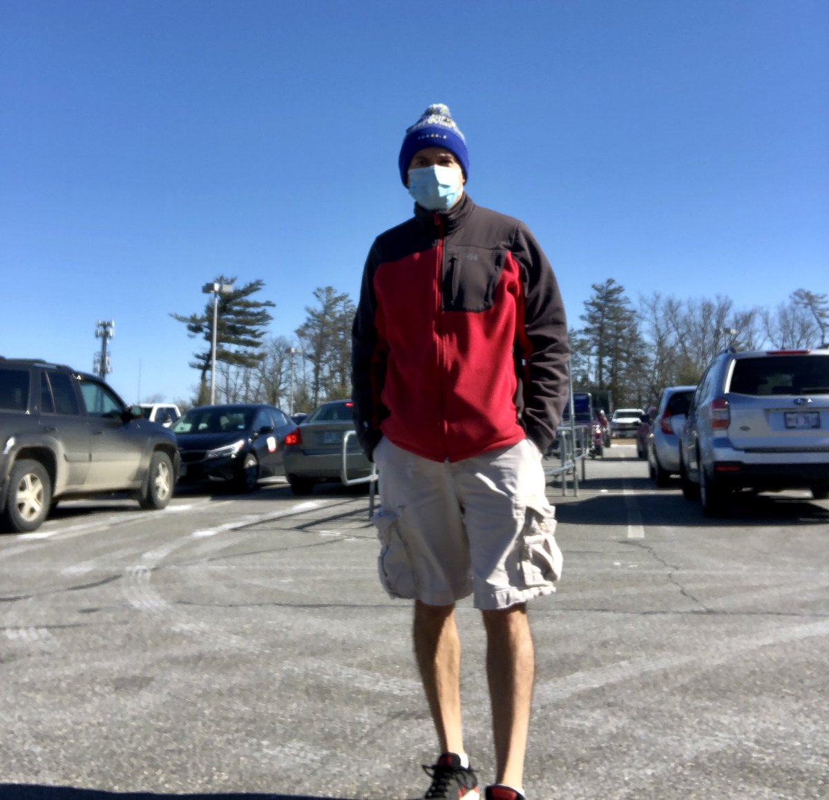 jlo5150's tweet photo. @MikeCroninWMUR You know it!!!! #nopantswinter continues https://t.co/FJS6UBTFZE