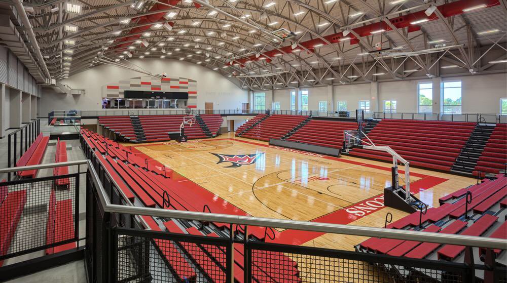 Blessed to announce my commitment to play basketball at the University of Wisconsin-River Falls! I’d like to thank my family, friends, teammates, coaches, Pursuit Fitness, and everyone at Minnesota Heat for helping me get to where I am today! Go Falcons!