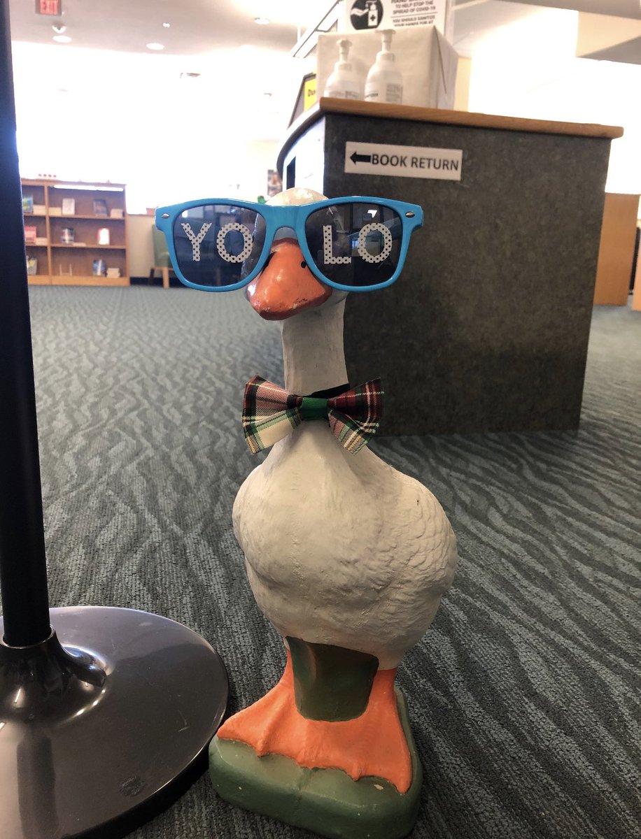 LibraryScms's tweet photo. Gertrude is excited to welcome back some of our 8th graders today. #HomeAgainSCMS https://t.co/vmhZyGAQac