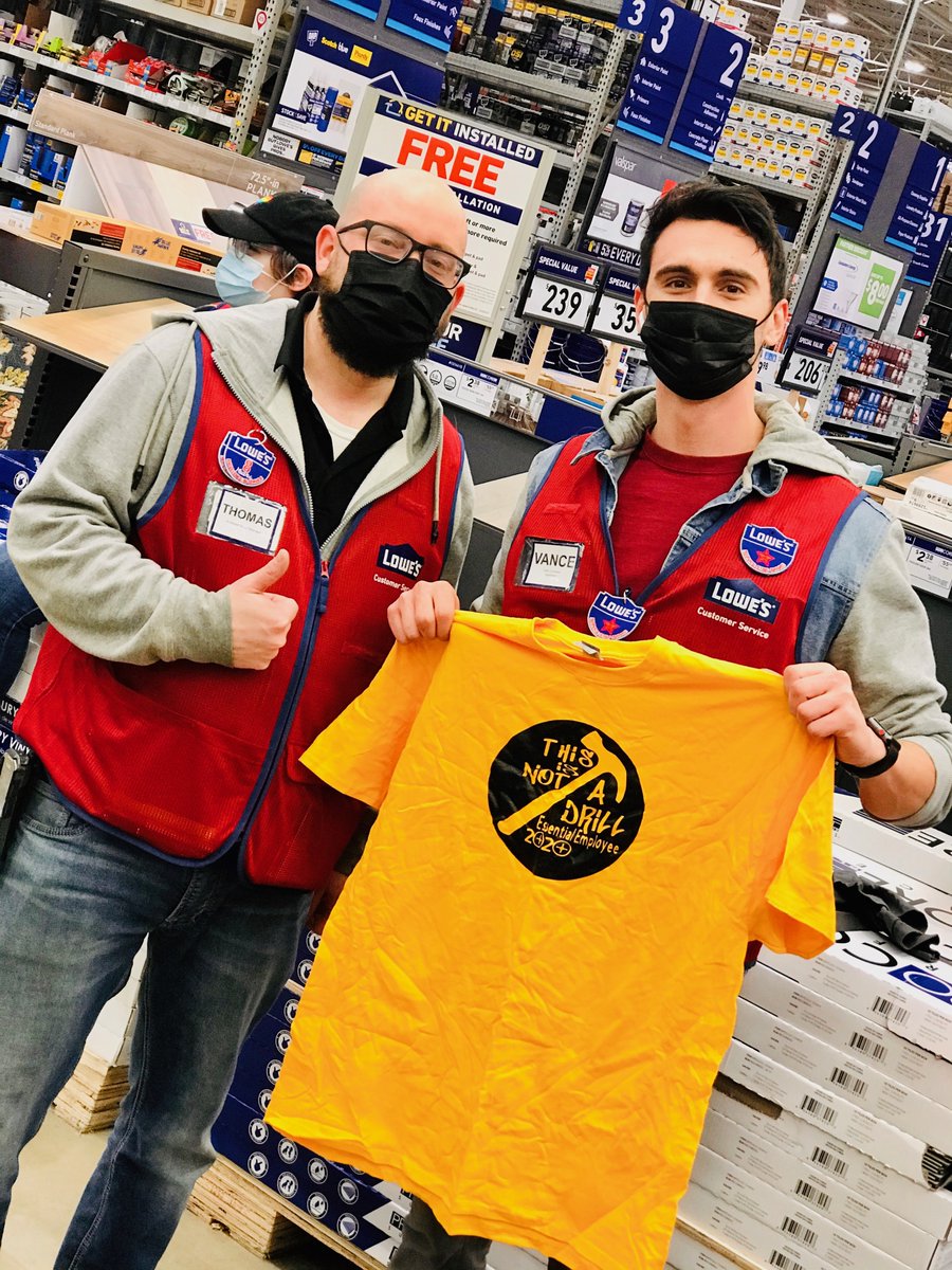 Vance was recognized and got some swag for being #1 in credit for the week! 🤑🤑🤑