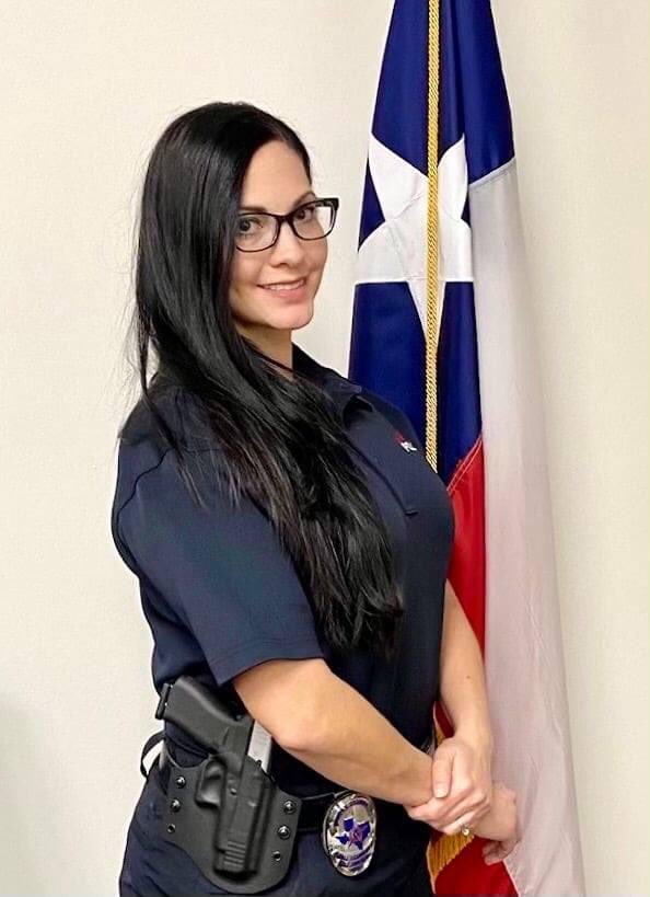 LamarPD's tweet image. Please join us in welcoming volunteer Officer Flores to our team!  Her past translation work and community involvement improved our outreach efforts.