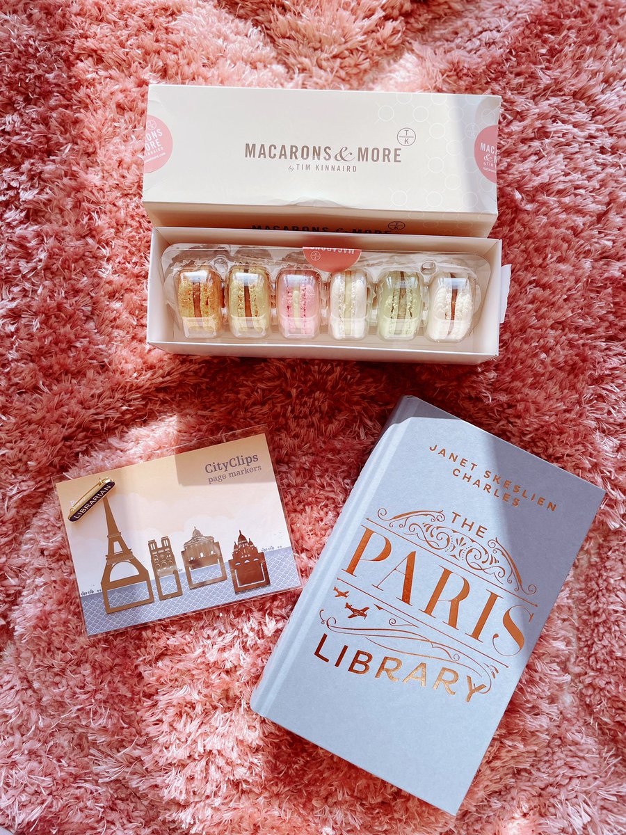 RebeccaMcCann_'s tweet image. Omg what an amazing book package to receive. Taking part in Tandems readalong for #TheParisLibrary and not only have they sent a BEAUTIFUL hardback copy, they’ve sent these wonderful gifts as well. Paris themed book markers, a cute librarian pin and macarons. I repeat MACARONS!!!