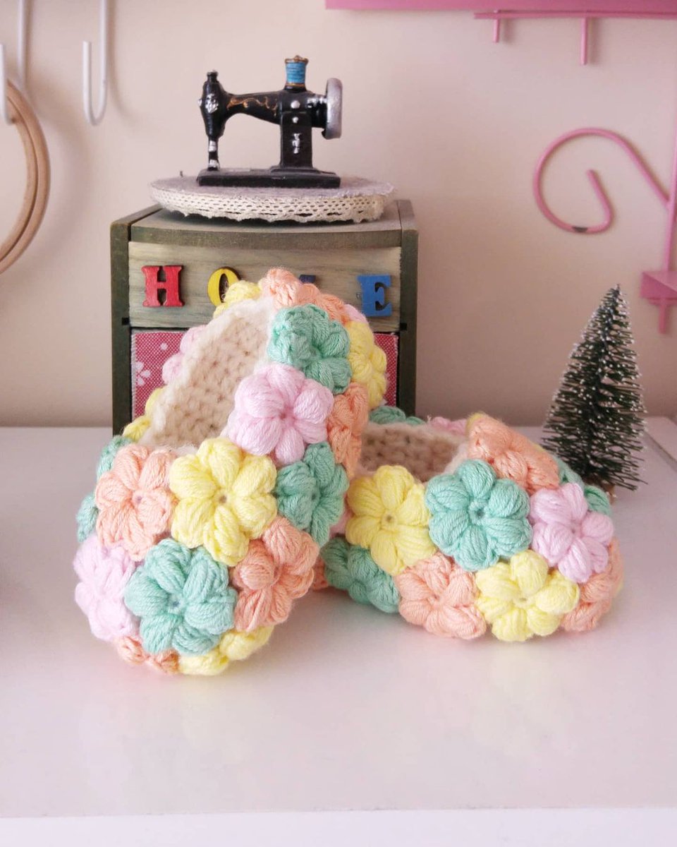 BeCraftee's tweet photo. Adorable set of baby ballerinas😍🙌

Do you love baby crochet projects?😍

👉Credits: @mervedenlikol

#BeCraftee #Crochet #CrochetersOfInstagram #CrochetCreation https://t.co/5fML1aCRHW