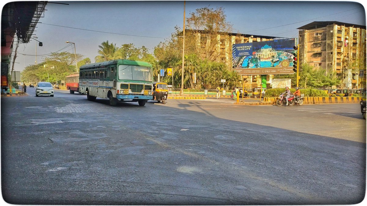 MsrtcBusClicker's tweet image. महाराष्ट्र राज्य मार्ग परिवहन महामंडळाची मुंबई सेंट्रल 🔄 स्वारगेट2 एशियाड बस आणि बोरिवली 🔄 मुरुड लालपरी बस वाशी हायवे येथून जात असताना
youtu.be/tDypKBXfak4