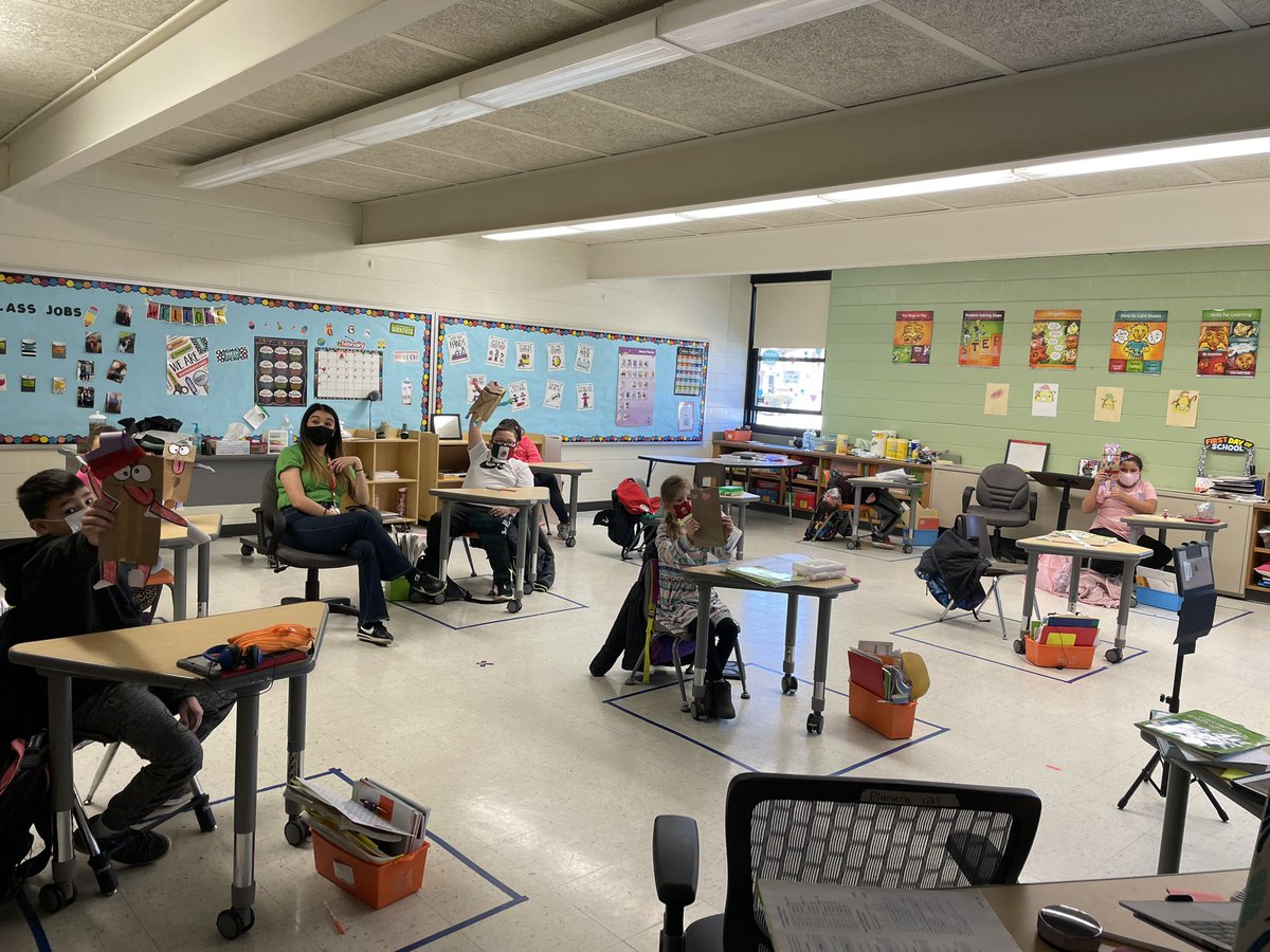 missplanera's tweet photo. Learning about the voice narrator of Dog Man on the @Learning_Ally webinar! #dogman #GRG21 #ReadAcrossAmerica #d142sped #engage142 @FosterLions @ForestRidge142 https://t.co/KjXhiBSBPe