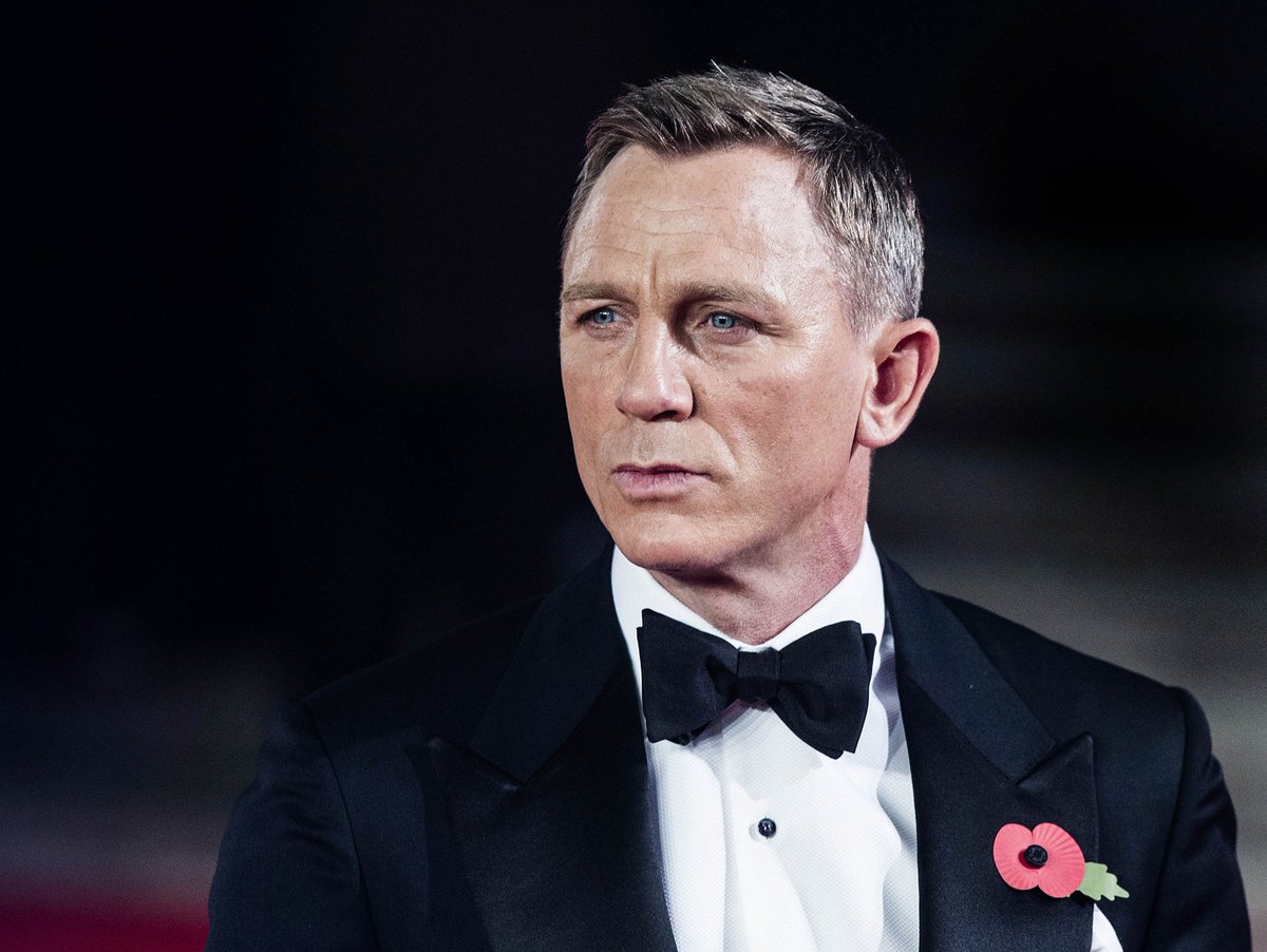 dvdavee_'s tweet photo. ++ HOLLYWOOD ++
007-Star #DanielCraig feiert am heutigen 02. März seinen 53. Geburtstag. Happy Birthday, Mr. Bond!🎉🍰
#Hollywood #birthday #jamesbond #piercebrosnan #film #blockbuster #action

Quelle: @DanielCraigOO7, @indiewirenews https://t.co/NyrDtvXXFe