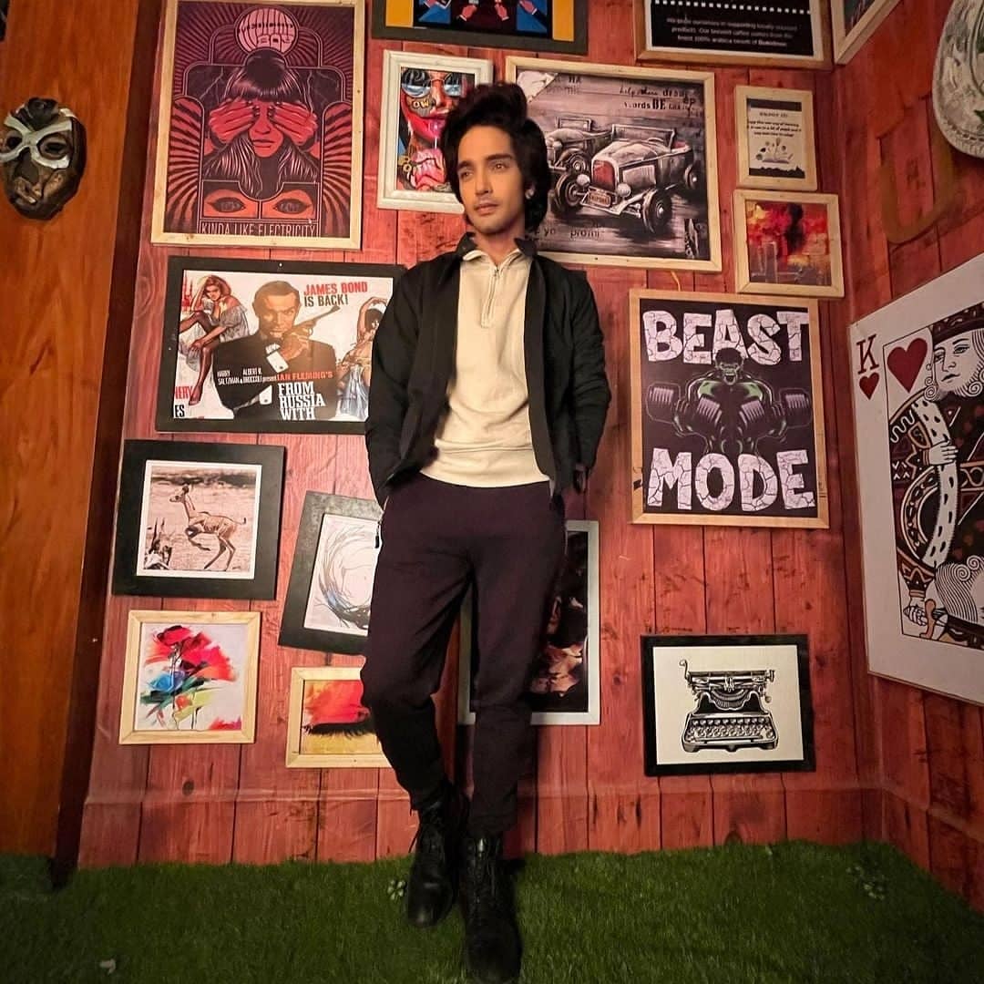 Sonaman11's tweet photo. @harsshrajput #KuchTohHai #motivation 
#Genius 
Silent.. 
#Prihan #Harsshrajput 
#KuchToHai .... 🤔  anyone guess 
Kya soch raha hai... #KuchTohHai ... Mind https://t.co/q4n33JTLuK