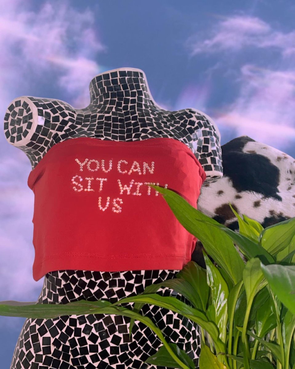 sophiejxmes's tweet photo. shameless plug, but I started a small business last week on Instagram (https://t.co/s2YGa0Kgqb)  I’m upcycling clothes and taking commissions! Appreciate any support🤍🤍🤍 https://t.co/jnSHDZlI0F