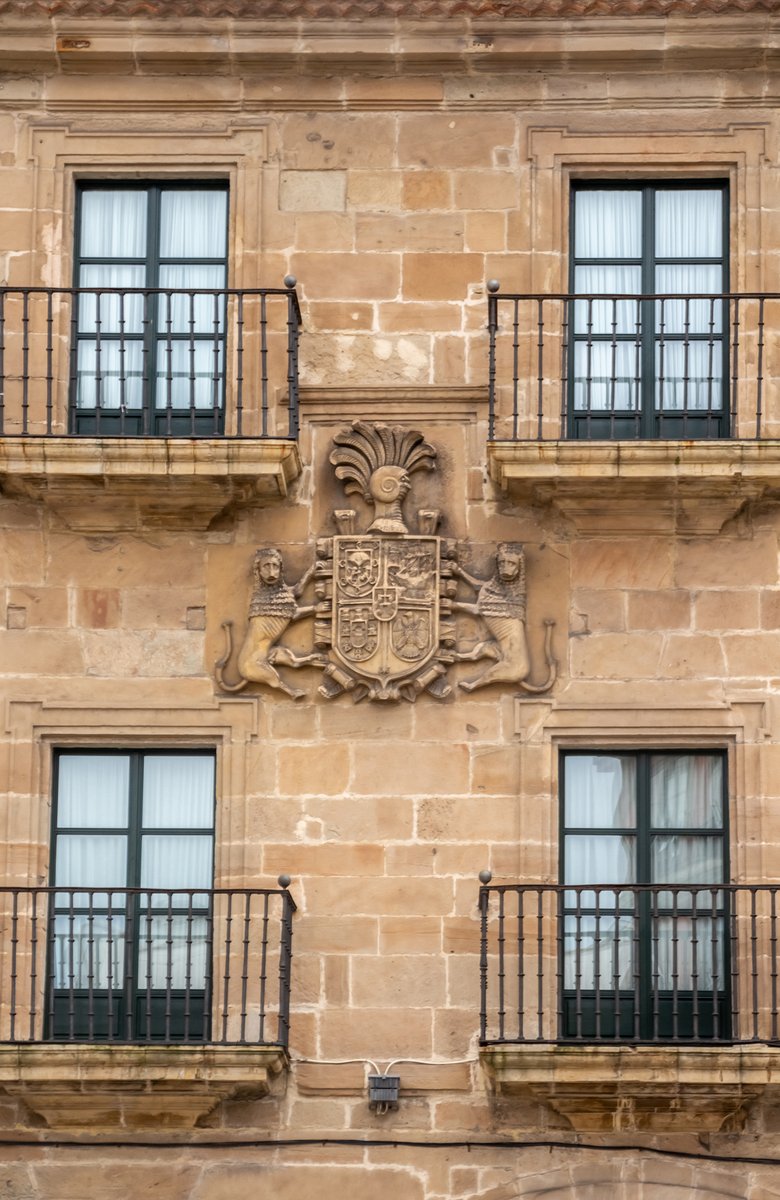 PalaciodeAviles's tweet photo. ◾ La historia y la modernidad conviven en armonía para ofrecerte amplios espacios llenos de luz .
◾ Una lujosa suite, será un detalle imprescindible para un día especial como puede ser tu boda.
#bodapalacio #palaciodeaviles #feelsafeatnh https://t.co/TIa6iHF7qM