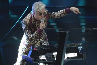 annaxpanna's tweet photo. posso far finta di star bene ma mi manchi  #Sanremo2021 https://t.co/WzlF27tfoS
