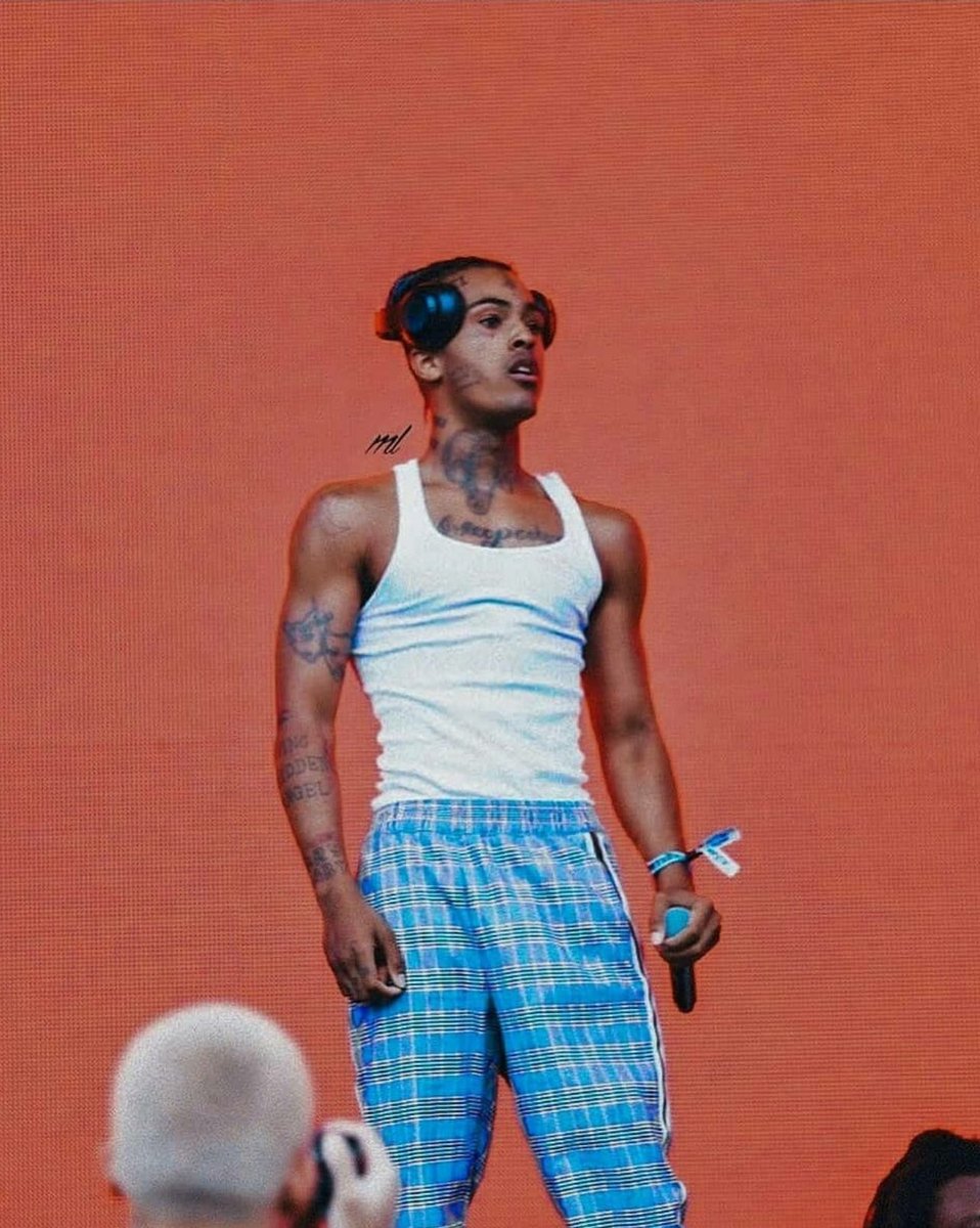 XXXNumbers's tweet photo. 3 years ago today SAD! and changes released, since then they have been streamed over 6 billion times and have sold over 35 million units worldwide. A legendary day in music 🖤 https://t.co/yaoOO7C769