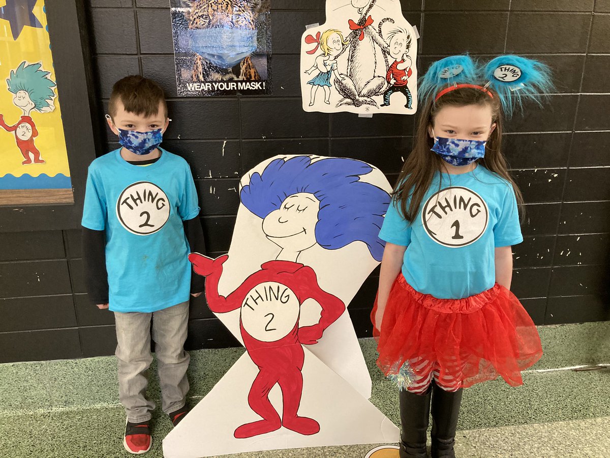 KnoppJennifer's tweet photo. Celebrating Dr.Seuss with red,white, and blue AND Thing 1 and Thing 2! 
#ReadAcrossAmerica #firstgraderocks! https://t.co/KKPTYBeK1a