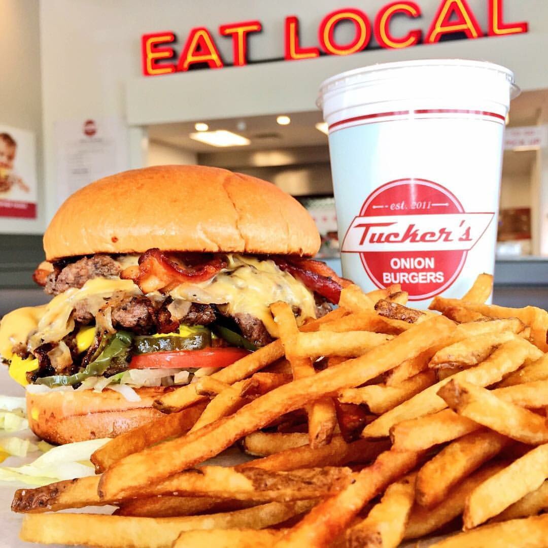 TuckersOnionOK's tweet photo. https://t.co/rWRQN0CfuO
🎶 I want it all, I want it all, I want it all, and I want it now🎶🍔❤️ #Tuckers #EatLocal #OKC #Norman #OrderOnline #burger #fries #milkshake #dinein #carryout #curbside #postmatesdelivery https://t.co/dUO8P1LvpW