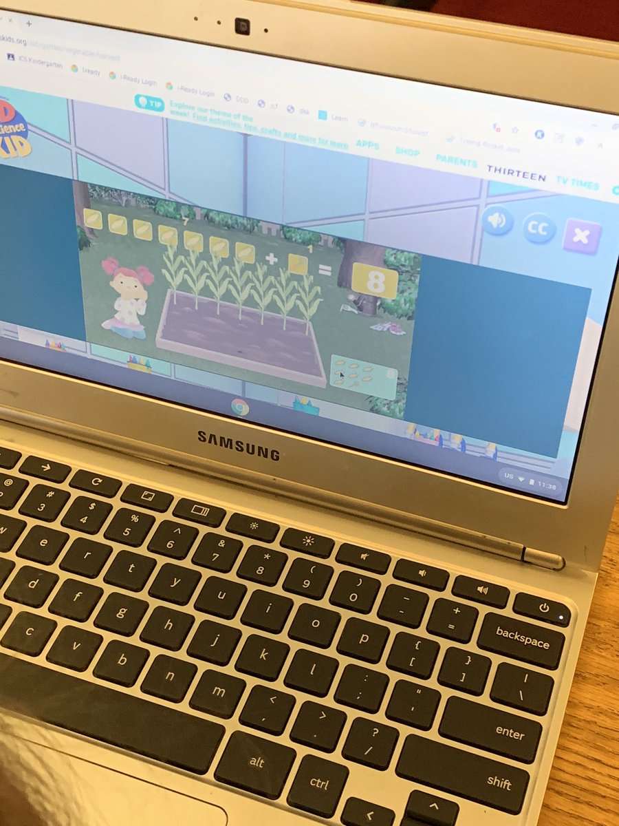 msfink_ics's tweet image. We practiced pointing and clicking while playing connect the dots and we practiced some addition on our chromebooks.  Way to go, Pre-K! 👍🏻