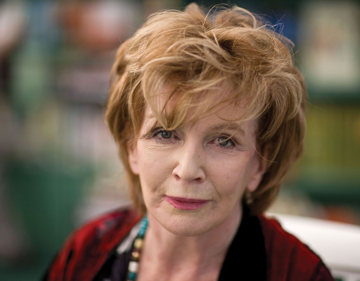 Aosdana's tweet photo. Congratulations to author #EdnaOBrien who will be named Commander of the French “Ordre des Arts et Lettres” on Sunday 7 March during an online ceremony on the eve of #internationalwomensday2021

https://t.co/tpc5k2Vf4S https://t.co/EpJisT9273