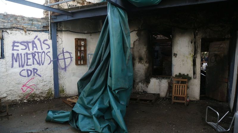 AlbertLloreta's tweet photo. Recordeu l'operació policial pública per detenir els autors de l'incendi a l'Ateneu Popular de Sarrià amb pintades nazis? Recordeu les reunions preocupades entre alcaldessa i conseller d'interior? 

No les recordeu perquè no van passar. No tot el que crema els importa igual. https://t.co/7vWiavn007