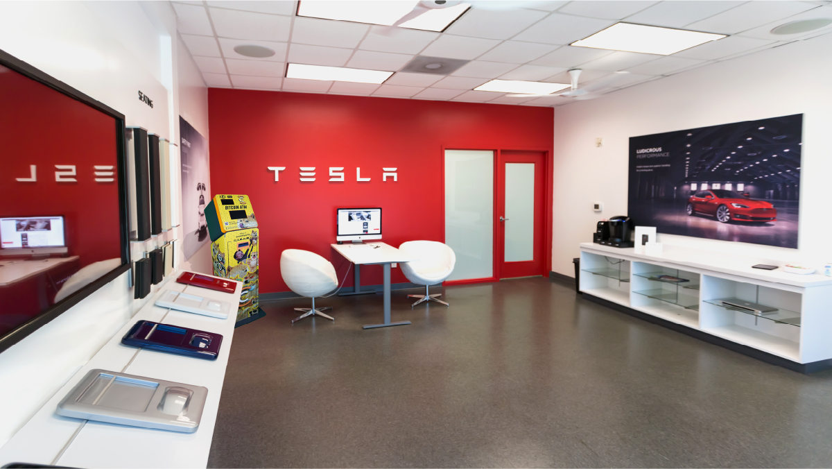 CoinFlip's tweet image. CoinFlip ATMs would fit perfectly inside of Tesla stores.

@elonmusk, our CEO @dpolotsky would like to offer you custom CoinFlip Doge ATMs for placement in Tesla stores. Further adoption by allowing customers to buy $DOGE with cash.

#DogecoinArmy #DogeToTheMoon #dogeto1dollar