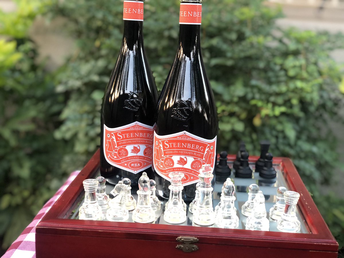 TsepangMolisana's tweet photo. Received amazing news about the upcoming vintage of @SteenbergWines Sauvignon Blanc.

What better way to celebrate than with Steenberg Sparkling Sauvignon Blanc?

#SteenbergSummer
#DiscoverSteenberg https://t.co/J4CrwVKliP
