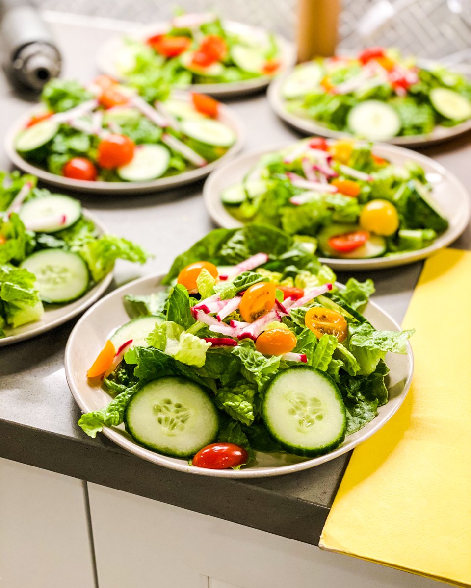 Here at SavorWe, we believe in fresh ingredients and sharing a meal with those  who matter most. Book your experience TODAY🥗