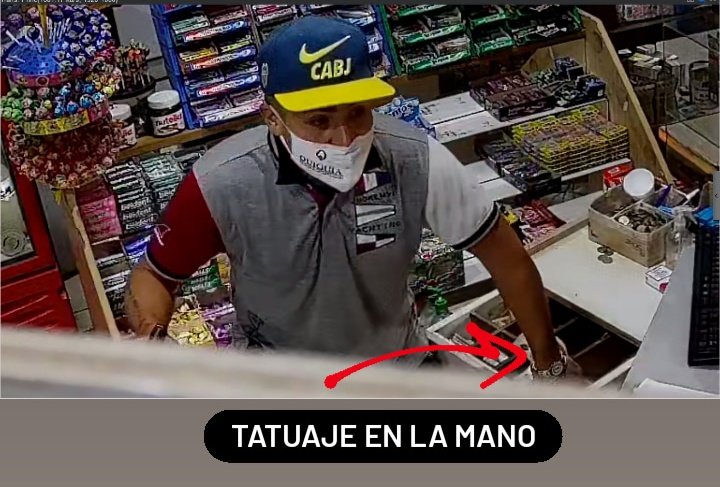 OriiRiveiro's tweet photo. JUSTICIA! DIFUNDIR! 

PORFAVOR ETIQUETAR A LOS NOTICIEROS @eltreceoficial
@eltreceprensa @todonoticias
@canal26noticias
NECESITAMOS ENCONTRAR A LA PERSONA DE LA FOTO, FUE LA PERSONA QUE MATO A MI TIO EN UN ROBO, NECESITAMOS JUSTICIA PARA MI FAMILIA Y MI PRIMA!!!! SU HIJA!!!! https://t.co/cApZUYH2Pe