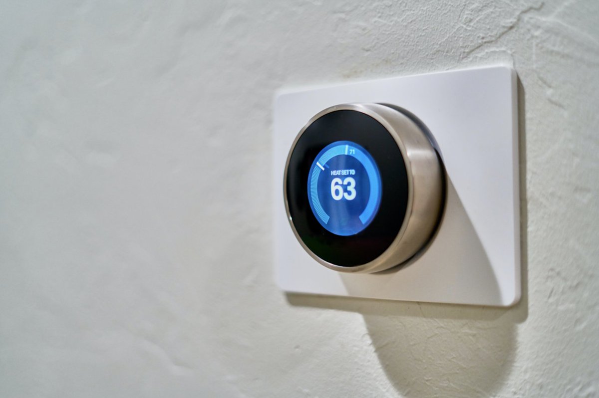 littlestepsoma's tweet photo. As we prepare to enter spring, consider turning down your thermostat a degree or two. It’s amazing how much a little difference can make a big impact on your bill and our community’s air quality. ☁️ #ShareTheAir https://t.co/ckggg97lpe