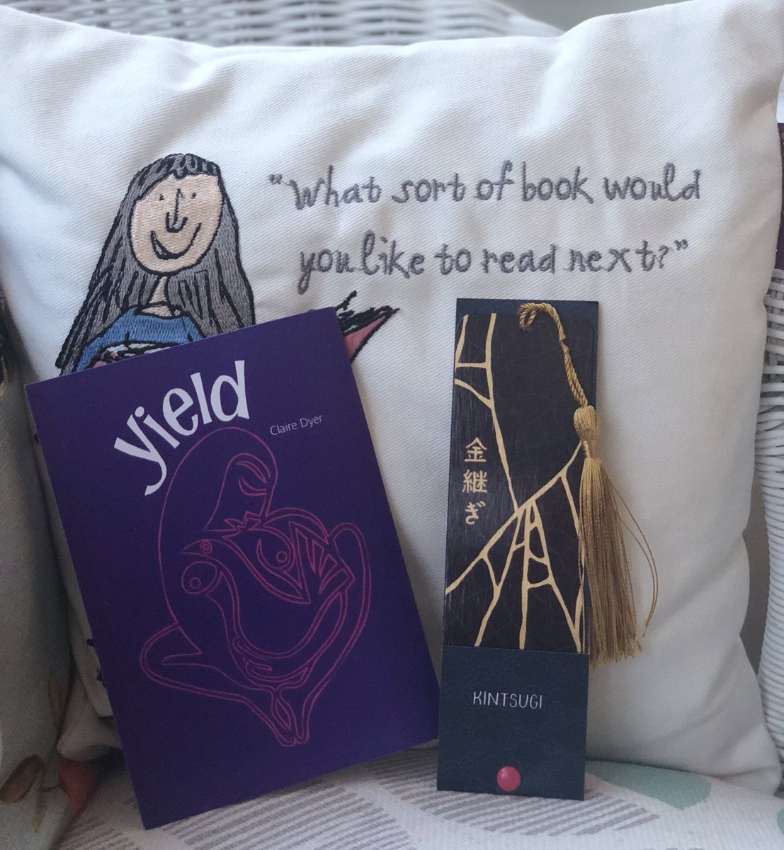 Sarah_Swan2's tweet photo. This is one for the special bookmark pile! Thank you so much, @ClaireDyer1 ❤️ It was a pleasure to support #Yield 😀
(my review: https://t.co/KGGM0vVgWB) #Yieldpoetry https://t.co/jfB3UA7UXM