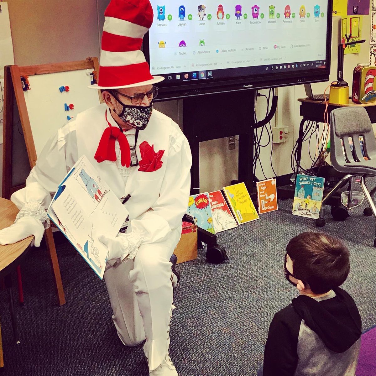CopelandCFISD's tweet photo. “The MORE that you read, the more things you will KNOW. The MORE that you LEARN, the more places you’ll GO.” It’s Read Across America - Dr. Seuss Day and CFISD Board Member, Tom Jackson, read to Ms. Rampersad’s class. #drsuess #readacrossamerica @cyfairtj https://t.co/Yo3vMB6QmR