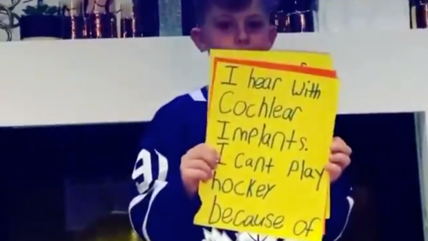 BarDown's tweet photo. This little fan is looking for a helmet that fits over his hearing implants so that he can play hockey

MORE @ https://t.co/RVJj6VMBb4 https://t.co/17y0OI4pGU