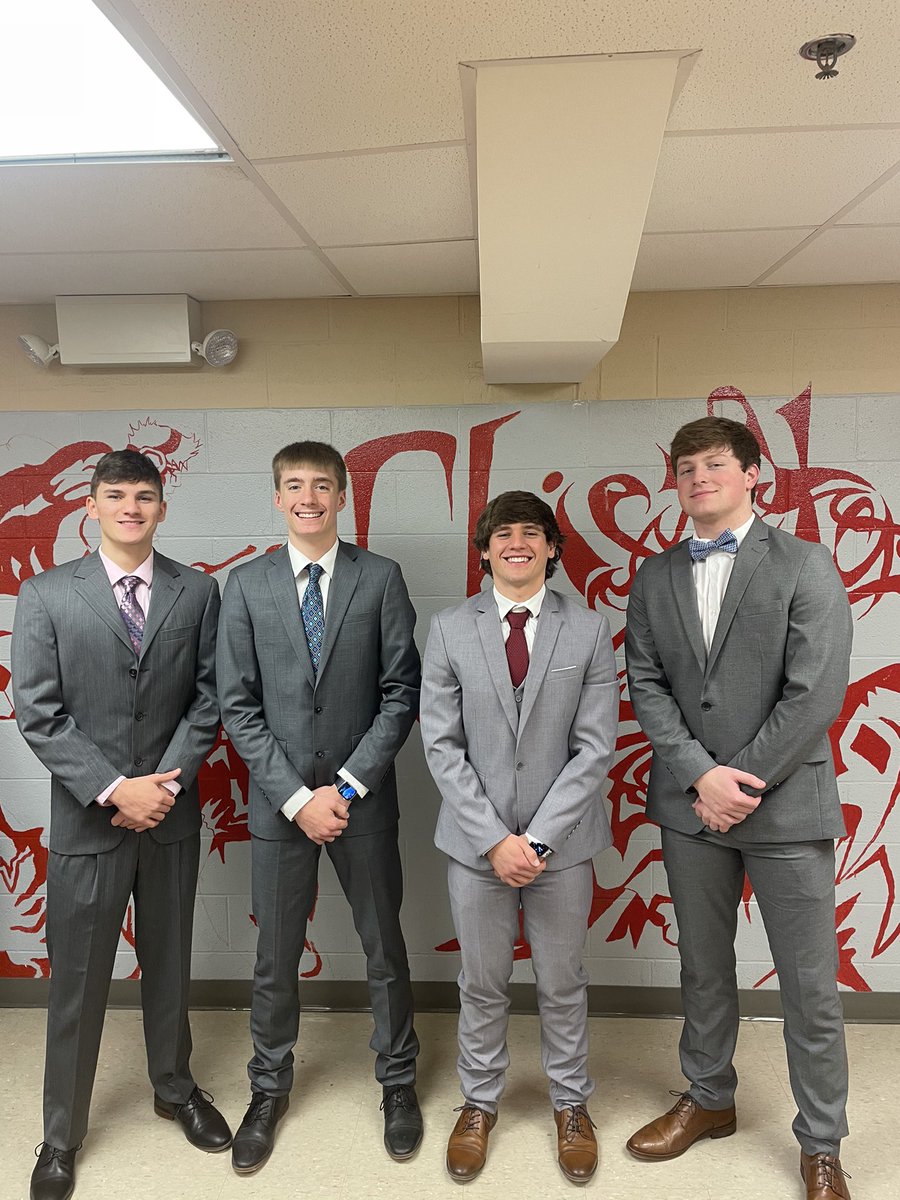 DallasBond5's tweet image. business only💼😎 #gameday #substate