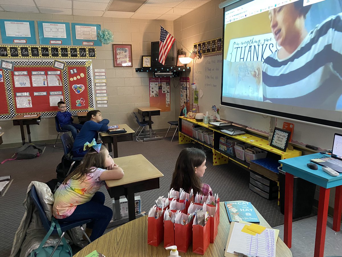 JackPNixSchool's tweet photo. Celebrating Read Across America Day at JPN!! #whitecomagic https://t.co/iTeBCNflem