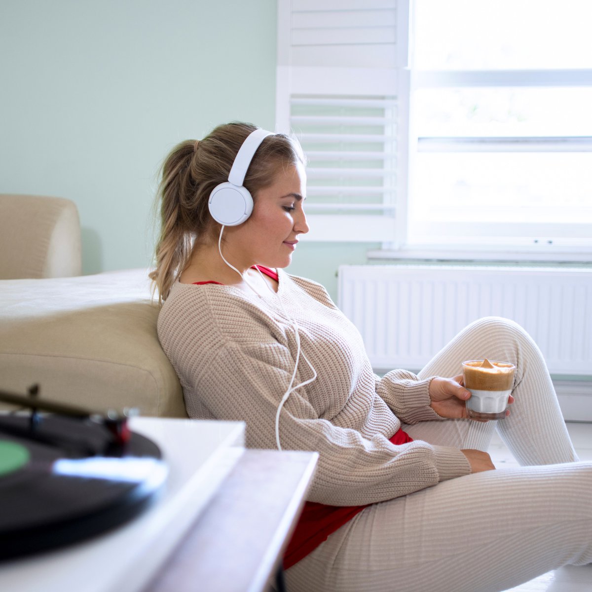 Happy Hump Day! You're halfway through another week so why not take a break, sit back and chill for five minutes with a yummy cuppa? ☕️

Let us know what your favourite way to spend some ‘Me Time’ is! 👇💕