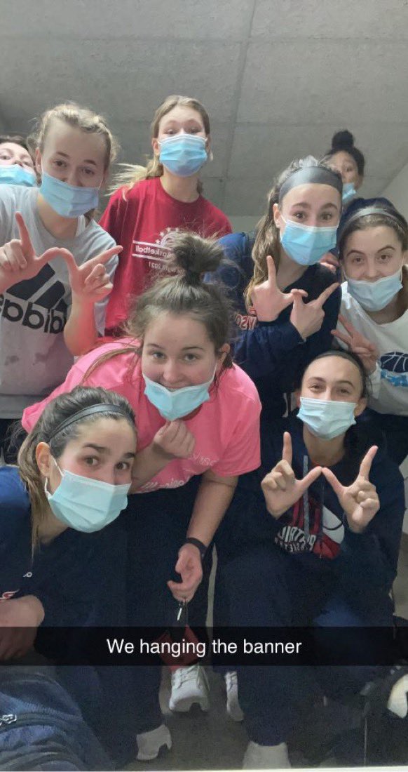 ellington2021's tweet photo. I’ll miss this program more than words can describe❤️so thankful and couldn’t have asked for a better team and coach @ladypatriots Can’t wait to see our banner go up in the gym this summer! #ssdh https://t.co/FgL6cTgfMV