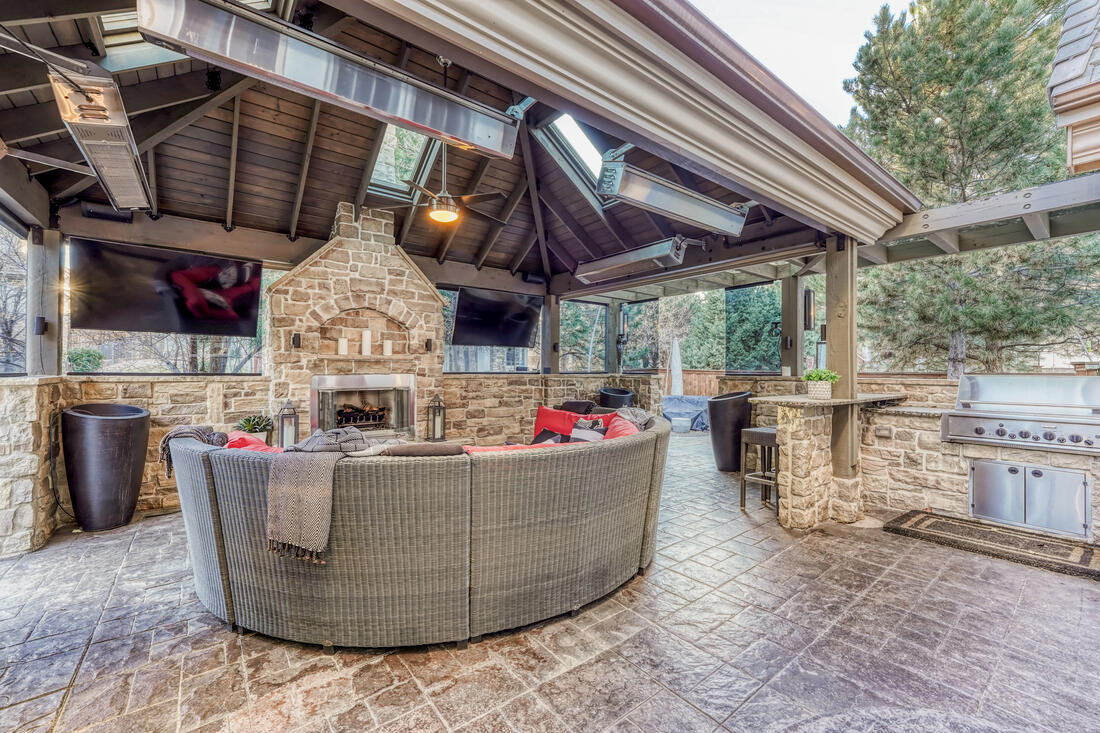 CorkenCo's tweet photo. For Sale-Lone Tree- Our home for sale, 9390 S Shadow Hill Cir, is located in Heritage Hills. Minutes drive to I25 and C470, enjoy the Lone Tree luxury and get to the mountains with ease https://t.co/WKnV9xso1P #lonetreeco #highway #luxuryrealestate #coloradorealestate #mountains https://t.co/m1saupjrAT