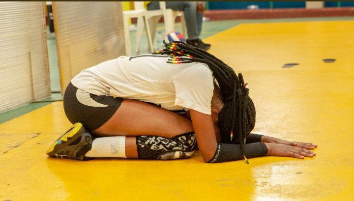 rigogaruth's tweet image. Let me bless your eyes 🥰🥰

Ibi bihe bira kumbuwe ,pepepe 

Dore ibiro ,dore ibyishimo ,dore guhatana nanjye nkaba umufana.
@utbvc @GisagaraVBC @Regvcofficial @rrainfo W Volleyball Club 

@frvbrwanda mushyire gahunda ku murongo naho @KC2_RW yo #LapourVous 😊🤭