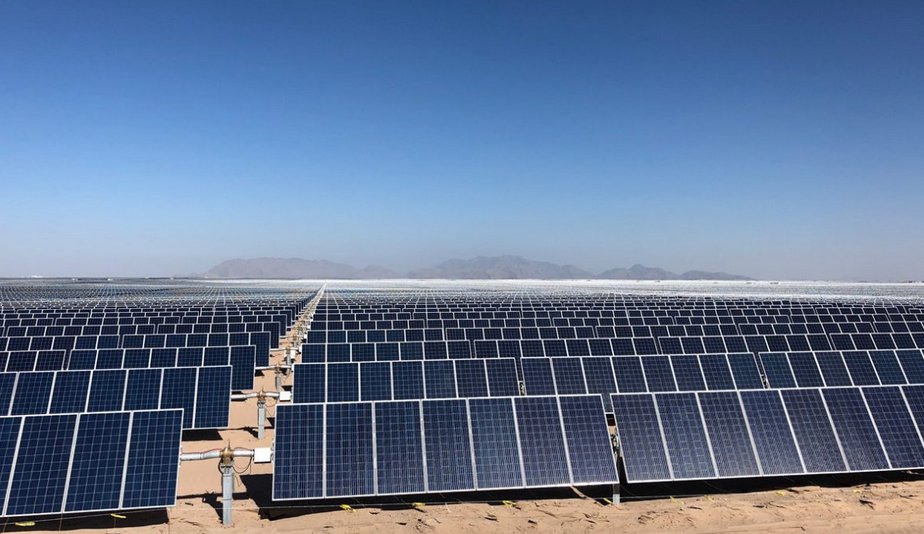 ERenovables's tweet photo. Anpier suma su voz contra los macroparques fotovoltaicos https://t.co/Wf1CmGzPnN a través de @ERenovables #SolarFotovoltaica https://t.co/LQ5dUw0P0K