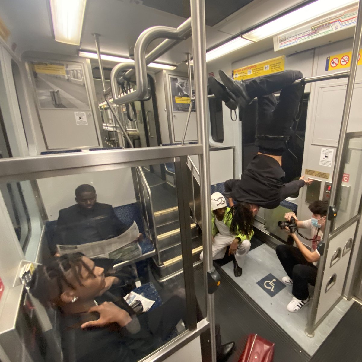 DevinsNewDress's tweet image. Before vs AFTER