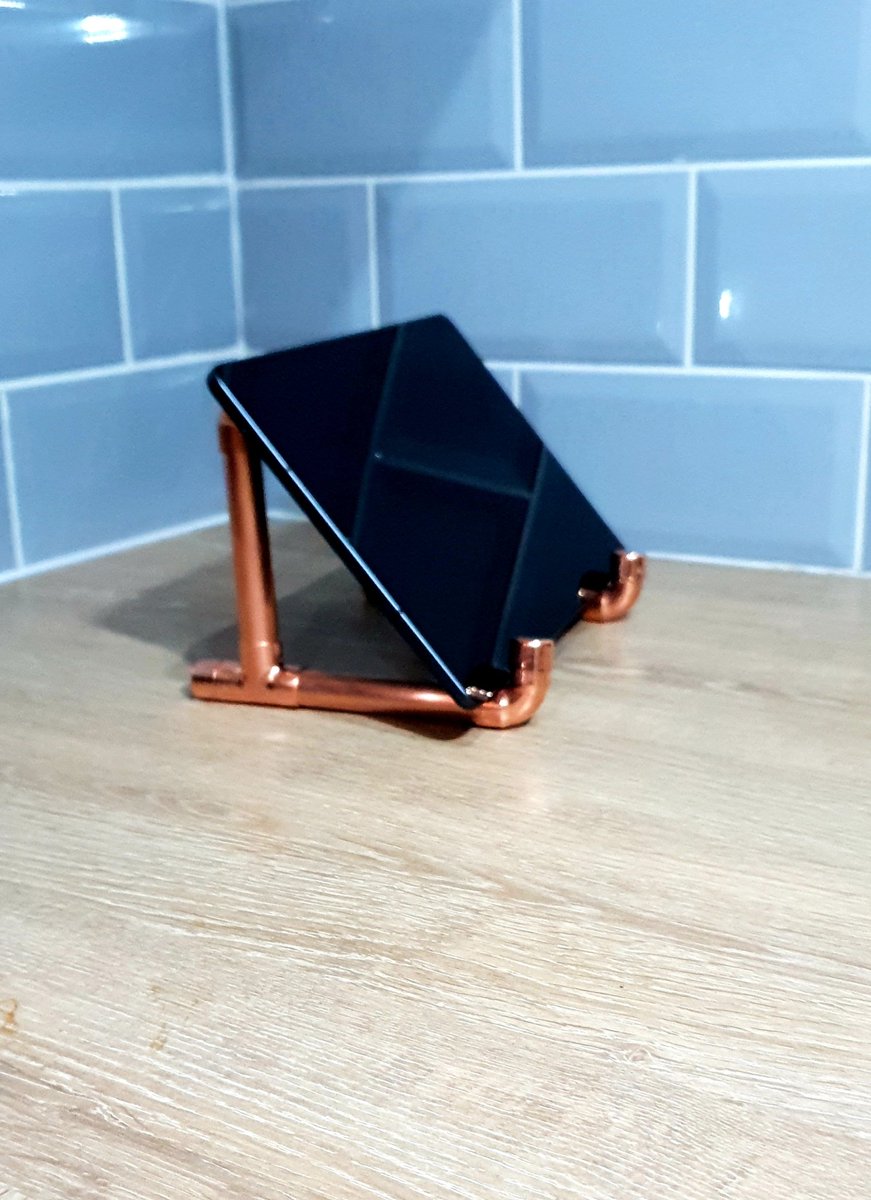 just_copper_'s tweet photo. Handmade Tablet holder
Absolutely ideal for Lunch or Dinner times for the kids 
Or even for us bigger kids 😉
This specific one is for the new Samsung 
But can be made to suit any tablet 
Please DM for more details https://t.co/Kla9FwwLWL