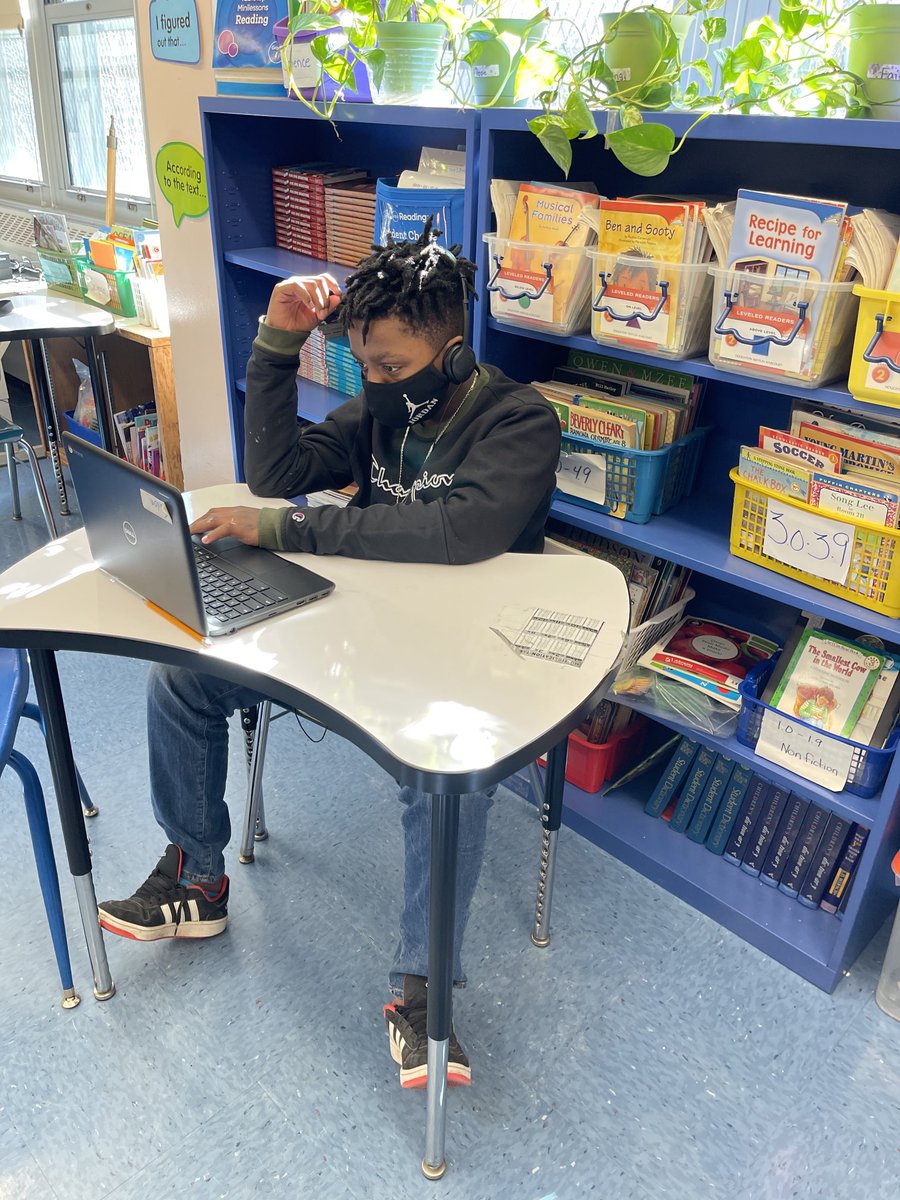 HTLC154's tweet photo. Check out our students participating today in The Read Up Challenge to observe Read Across America today!
#htlc154
#district5
#nycdoe
#thecarmelhillfund https://t.co/V20HBaZW2j