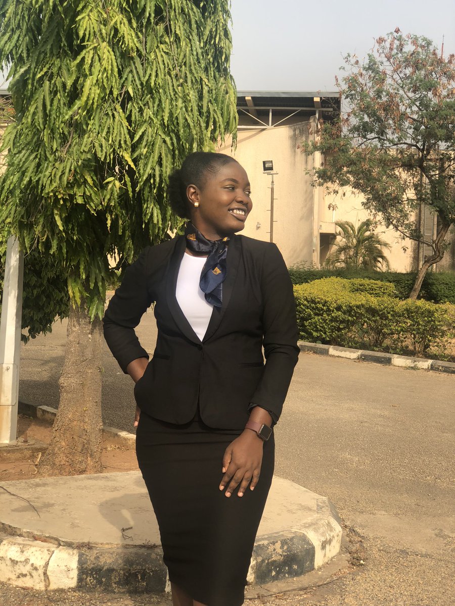Ebunoluwatofumi's tweet photo. So thankful🙌🏾. Final 3/3 term BOB dinner.

#nlsdiaries #quartertobar https://t.co/PYR72fADSZ