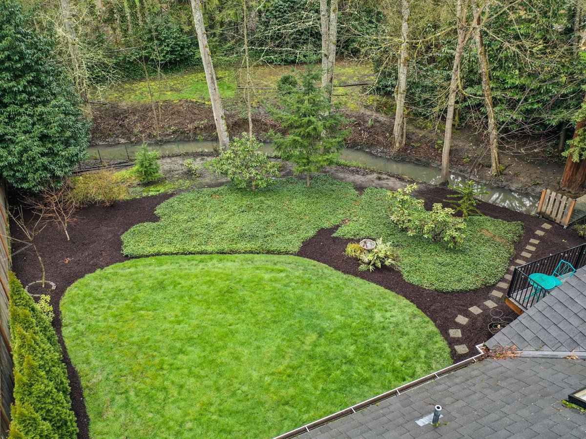 jenwileyhomes's tweet image. NEW LISTING | TRANQUIL CREEEKSIDE TRILEVEL | $589k 💸 | 1721 📐 | 3 🛏 | 2.1 🛁 | Creek 🌳 | Updates 🌟Nestled along Hall Creek in Quiet SW Portland Neighborhood. Spacious Living + Outdoor Spaces. Lovely, Large Creekside. #tranquil #swpdx #loveyourhome #jenwileyhomes ##🏘🗝❤️